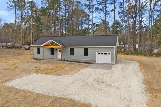 8978 Marlfield RD, Gloucester, VA 23061
