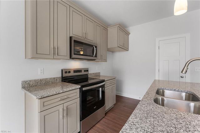 8978 Marlfield RD, Gloucester, VA 23061