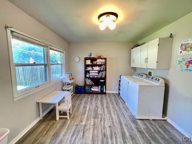 2605 SW Indian Trail, Topeka, KS 66614