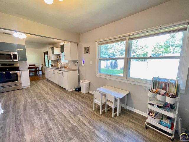2605 SW Indian Trail, Topeka, KS 66614