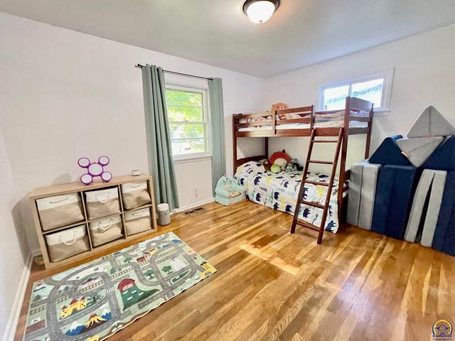 2605 SW Indian Trail, Topeka, KS 66614