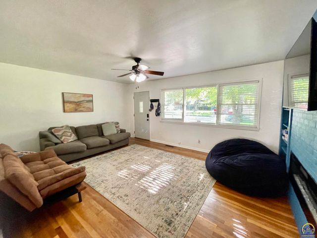 2605 SW Indian Trail, Topeka, KS 66614