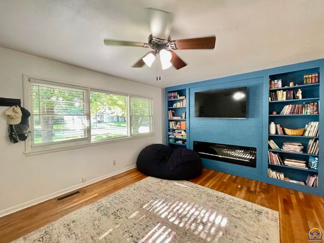 2605 SW Indian Trail, Topeka, KS 66614