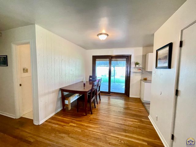 2605 SW Indian Trail, Topeka, KS 66614