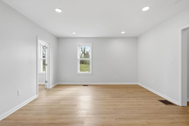 107 W Brown Street, Nicholasville, KY 40356