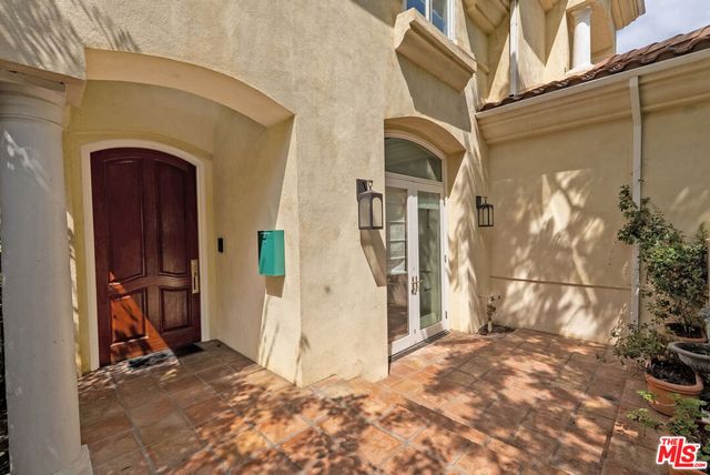 10515 Oaklawn Road, Los Angeles, CA 90064