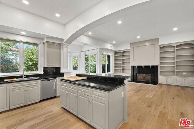 10515 Oaklawn Road, Los Angeles, CA 90064