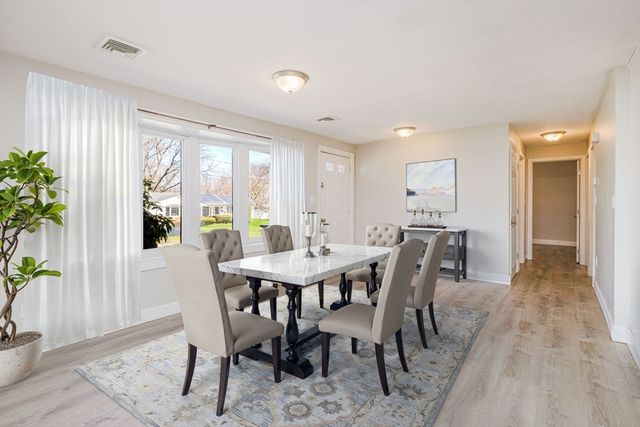 149 Errol Rd, Brockton, MA 02302