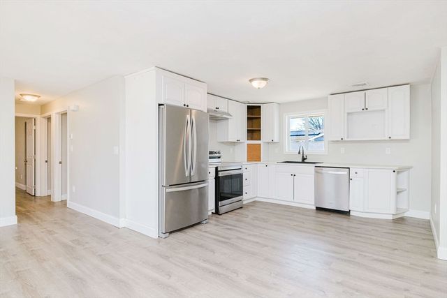 149 Errol Rd, Brockton, MA 02302