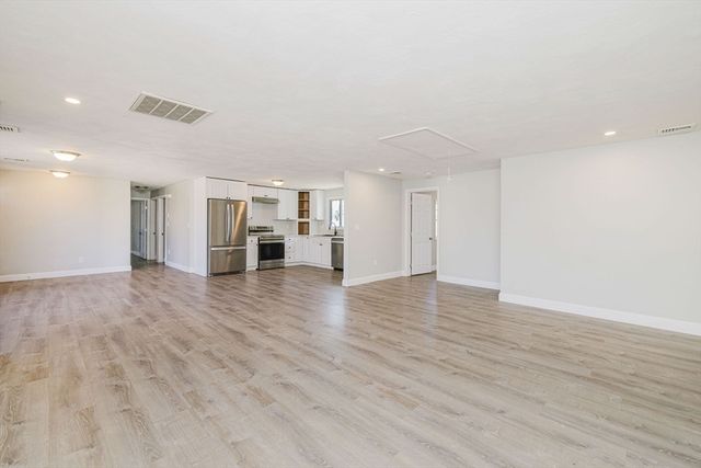 149 Errol Rd, Brockton, MA 02302