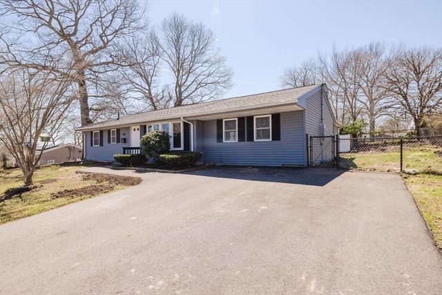 149 Errol Rd, Brockton, MA 02302