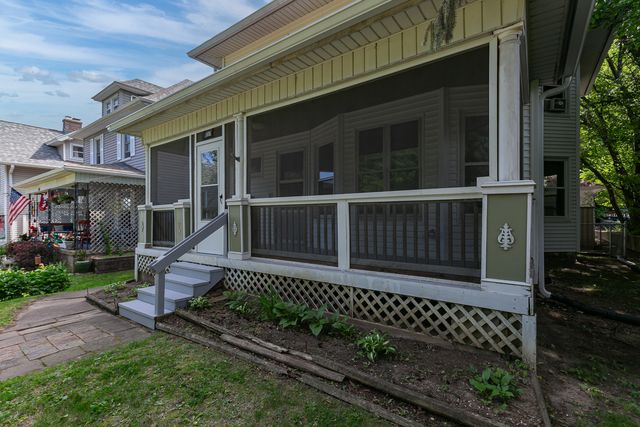 620 10 Street, Moline, IL 61265