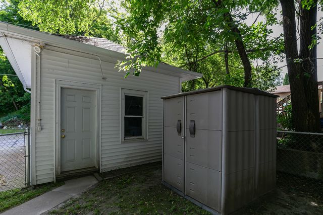 620 10 Street, Moline, IL 61265