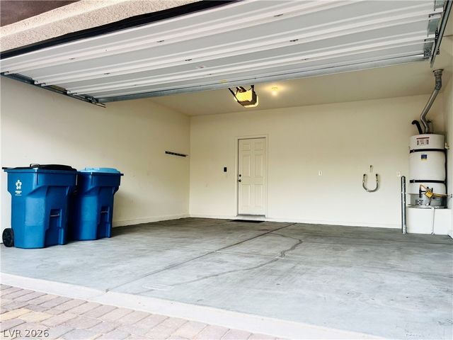 4623 Roger River Avenue, Las Vegas, NV 89141