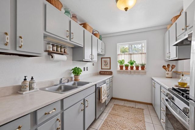 11604 Rosemont Avenue NE, Albuquerque, NM 87112