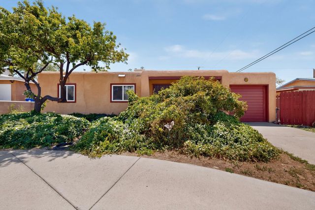 11604 Rosemont Avenue NE, Albuquerque, NM 87112