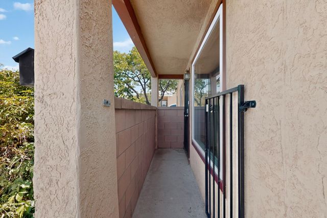11604 Rosemont Avenue NE, Albuquerque, NM 87112