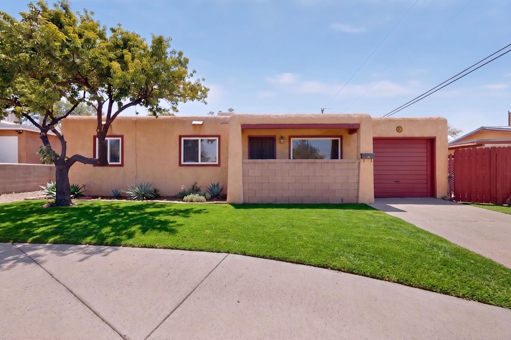 11604 Rosemont Avenue NE, Albuquerque, NM 87112