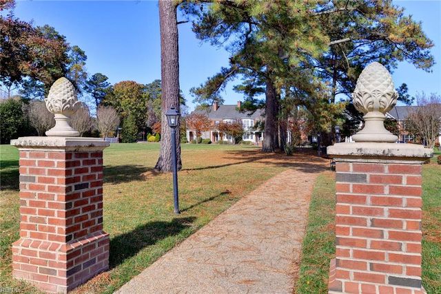 225 Quarterpath RD, Williamsburg, VA 23185