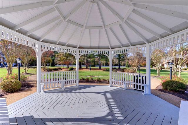 225 Quarterpath RD, Williamsburg, VA 23185