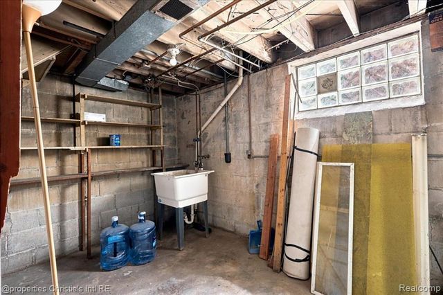 10024 Mark Twain Street, Detroit, MI 48227