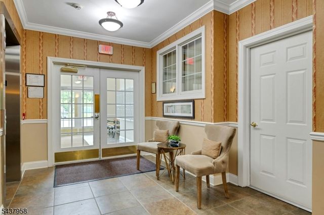 17 Ridgeview Ln, Mount Arlington Boro, NJ 07856