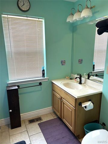 397 Whispering Forest Lane, Pacific, MO 63069