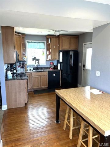 397 Whispering Forest Lane, Pacific, MO 63069