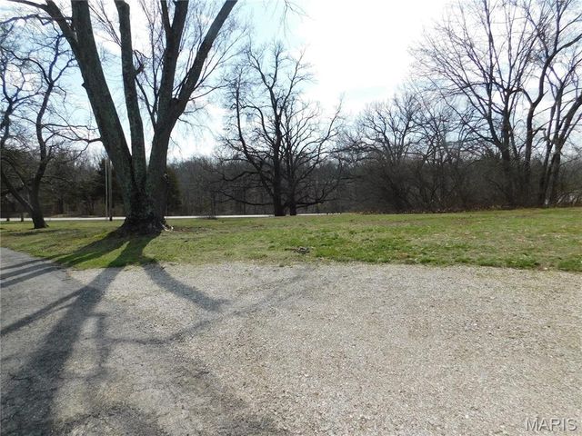 397 Whispering Forest Lane, Pacific, MO 63069