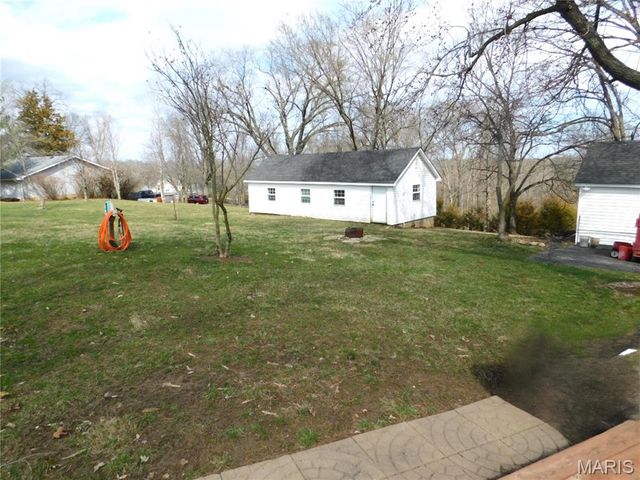 397 Whispering Forest Lane, Pacific, MO 63069