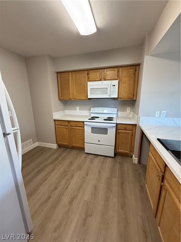 45 MALEENA MESA Street 1828, Henderson, NV 89074