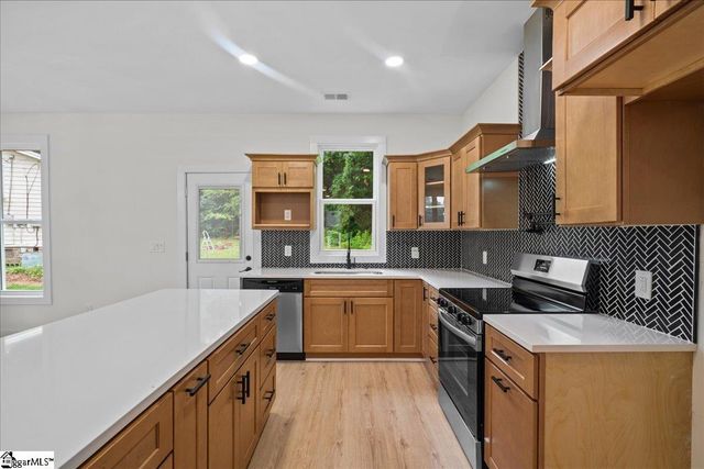 119A Woodland Drive, Fountain Inn, SC 29644