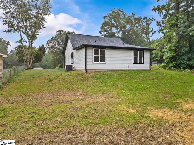 119A Woodland Drive, Fountain Inn, SC 29644
