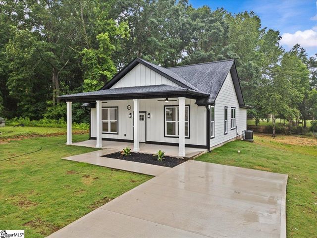 119A Woodland Drive, Fountain Inn, SC 29644