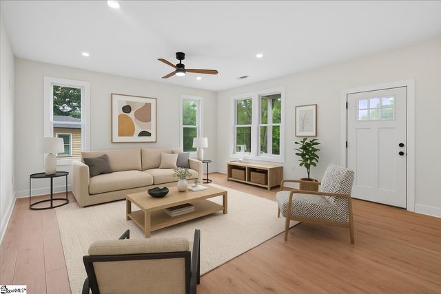 119A Woodland Drive, Fountain Inn, SC 29644