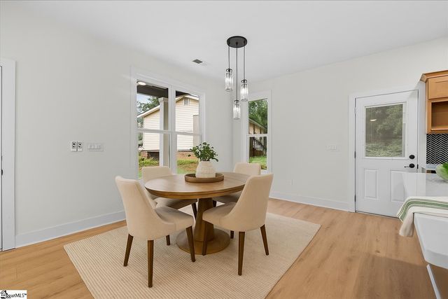 119A Woodland Drive, Fountain Inn, SC 29644