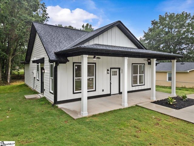 119A Woodland Drive, Fountain Inn, SC 29644