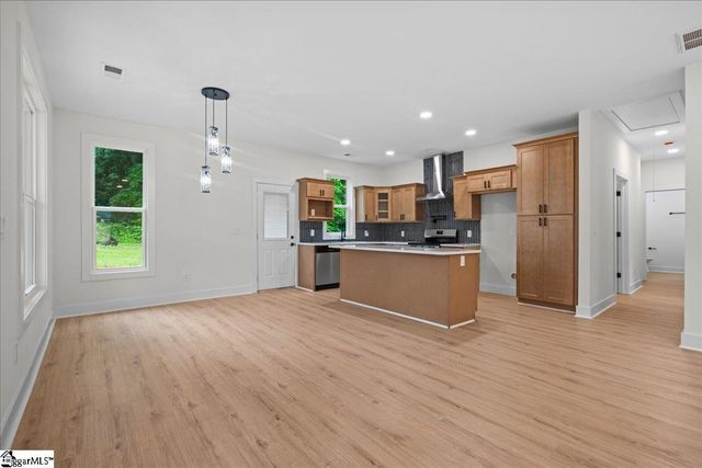 119A Woodland Drive, Fountain Inn, SC 29644
