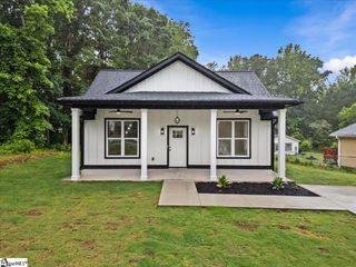 119A Woodland Drive, Fountain Inn, SC 29644