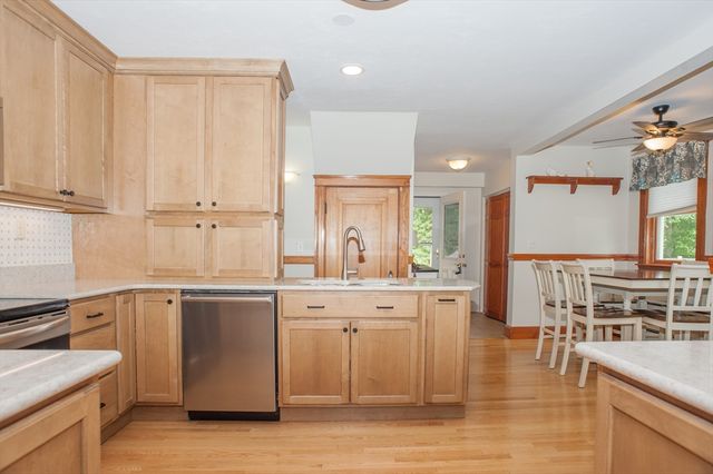 172 Sutton St, Northbridge, MA 01534