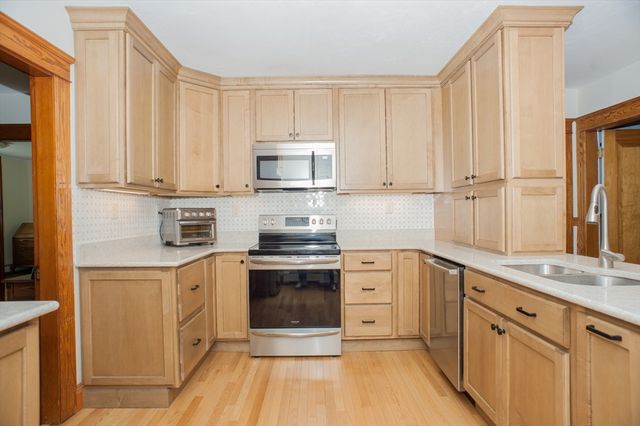 172 Sutton St, Northbridge, MA 01534