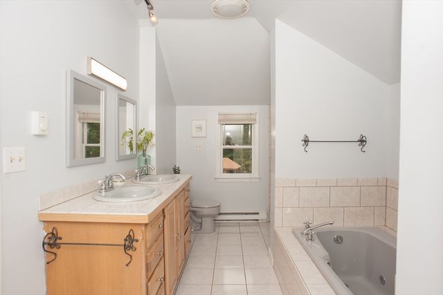 172 Sutton St, Northbridge, MA 01534