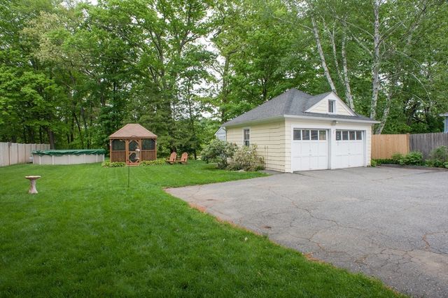 172 Sutton St, Northbridge, MA 01534