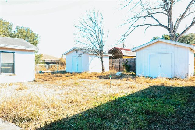 1023 Ross Ave, Alice, TX 78332