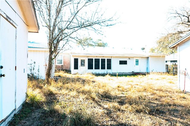 1023 Ross Ave, Alice, TX 78332