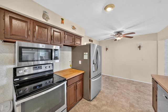 280 Clinton River Drive, Mount Clemens, MI 48043