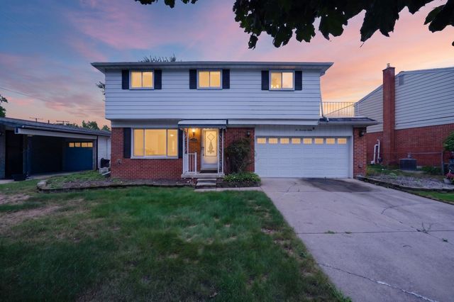 280 Clinton River Drive, Mount Clemens, MI 48043