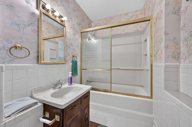 280 Clinton River Drive, Mount Clemens, MI 48043