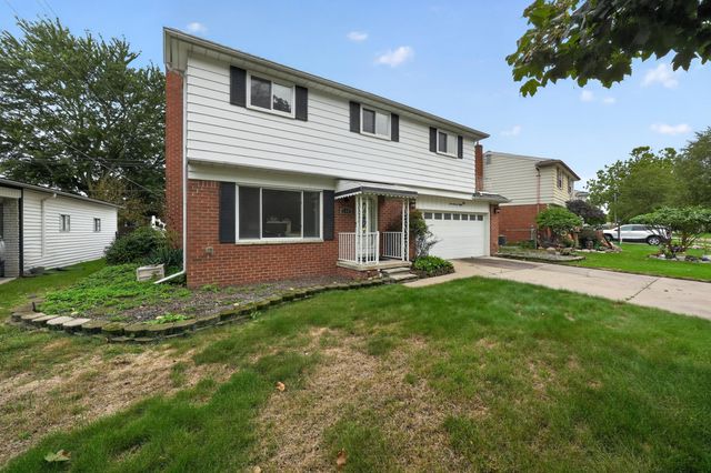 280 Clinton River Drive, Mount Clemens, MI 48043