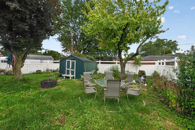 280 Clinton River Drive, Mount Clemens, MI 48043